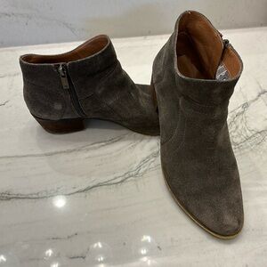 Lucky Brand Basel Booties Charcoal Suede Fashion Ankle Boots Women's Size 7.5